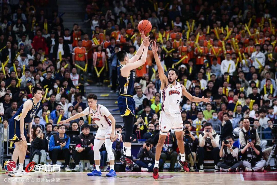 球探体育即时比分直播-1月15日前瞻 I 烽火燃起，华南虎主场硬碰大鲨鱼