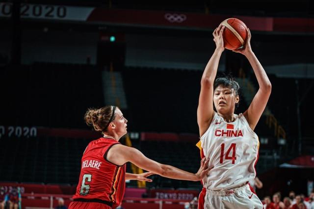 球探体育下载-总得分第二净胜分第一！女篮小组赛秀出强悍攻防